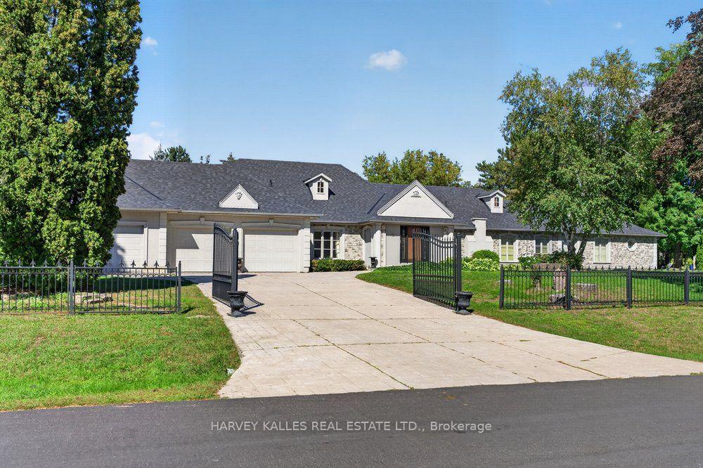 Photo 4 of 28 Putting Green Crescent, Vaughan, Kleinburg — HOMEH