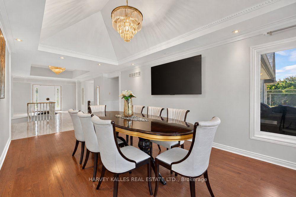 Photo 8 of 28 Putting Green Crescent, Vaughan, Kleinburg — HOMEH