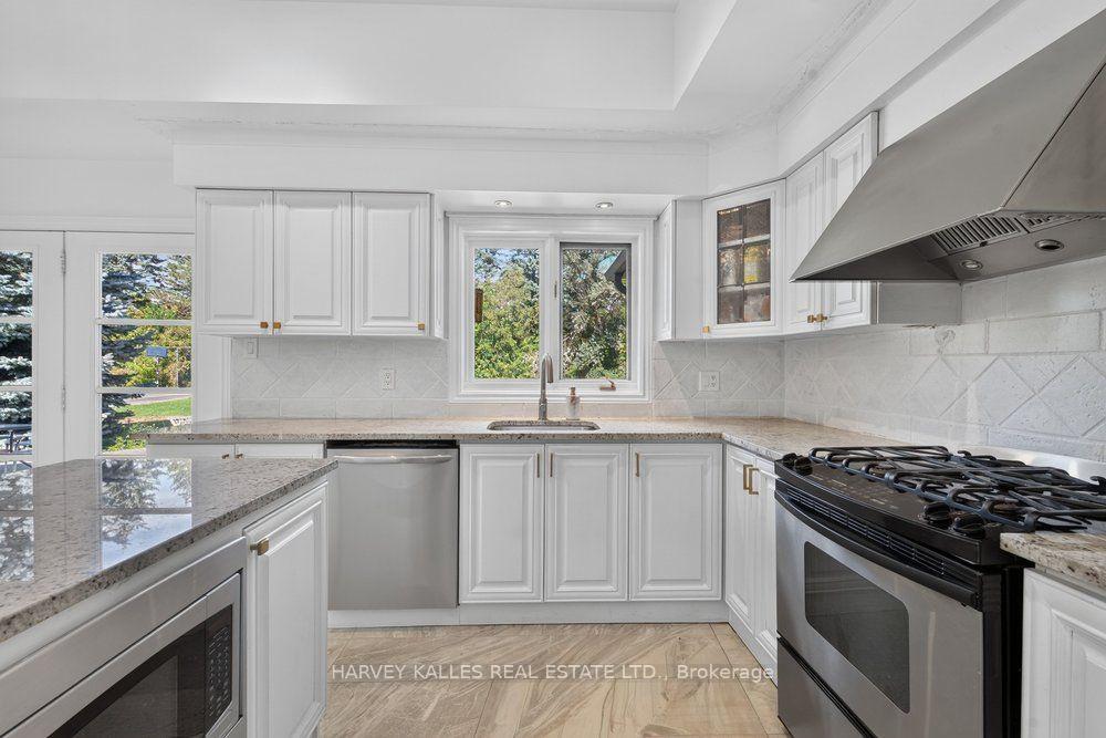 Photo 15 of 28 Putting Green Crescent, Vaughan, Kleinburg — HOMEH