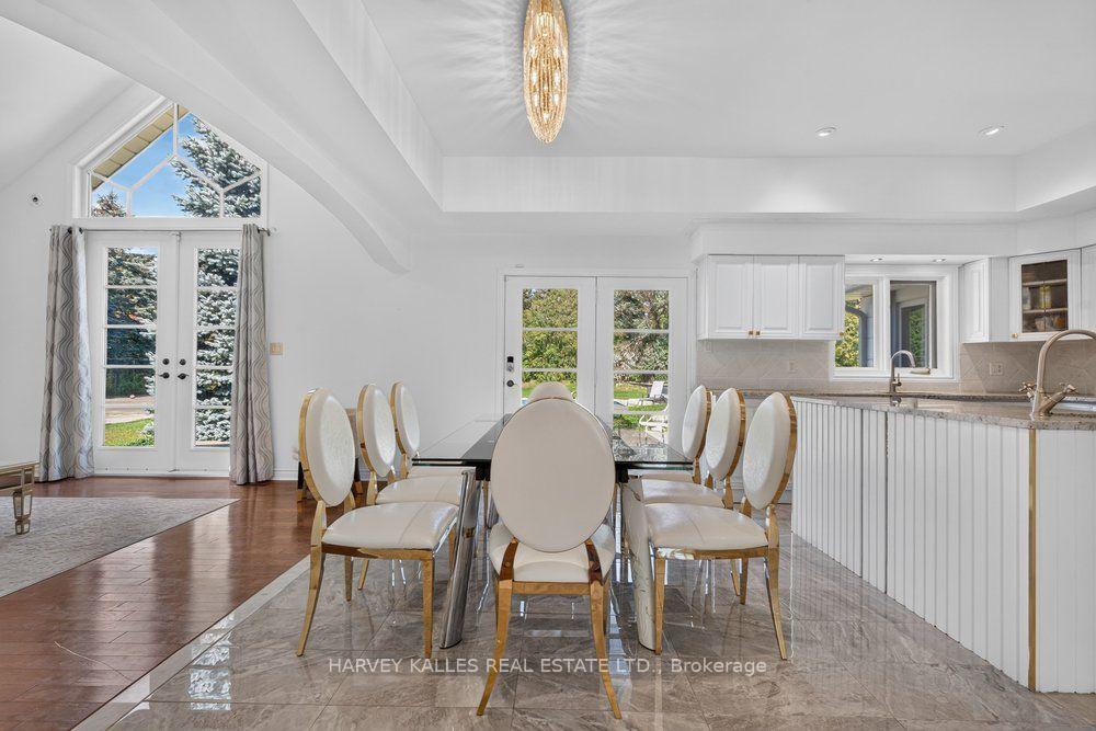 Photo 17 of 28 Putting Green Crescent, Vaughan, Kleinburg — HOMEH