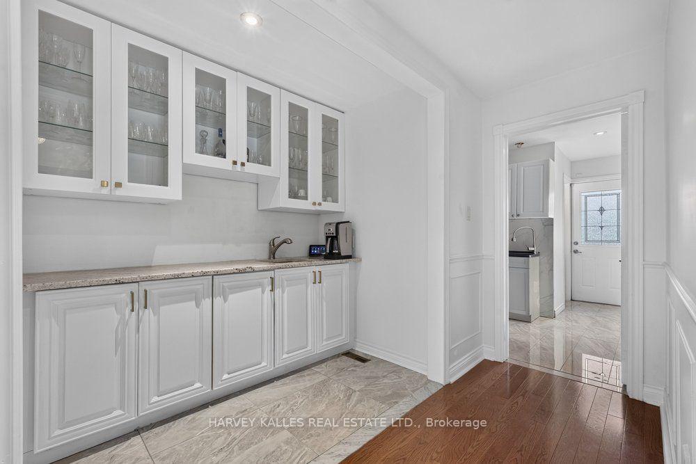 Photo 31 of 28 Putting Green Crescent, Vaughan, Kleinburg — HOMEH