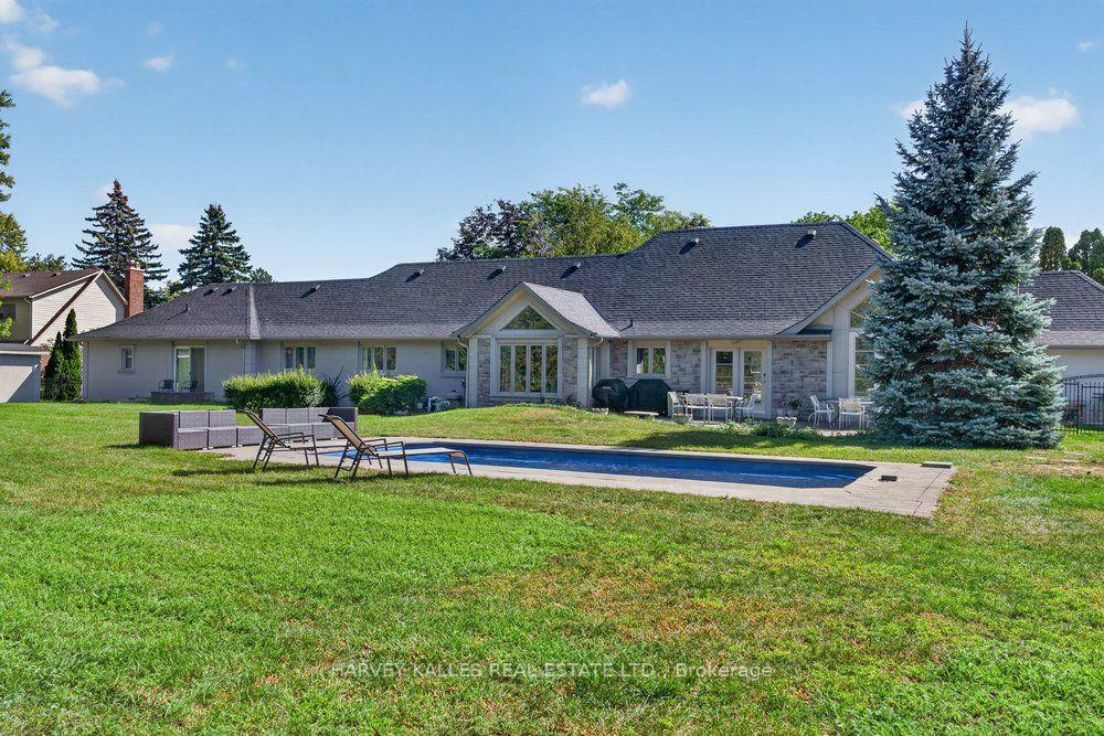 Photo 43 of 28 Putting Green Crescent, Vaughan, Kleinburg — HOMEH