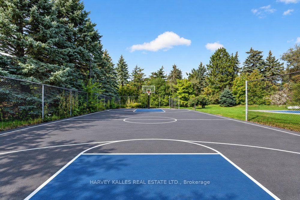 Photo 45 of 28 Putting Green Crescent, Vaughan, Kleinburg — HOMEH