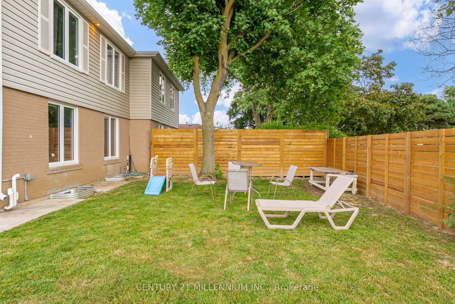 Photo 48 of 75 Goldcrest Road, Brampton, Northgate — HOMEH
