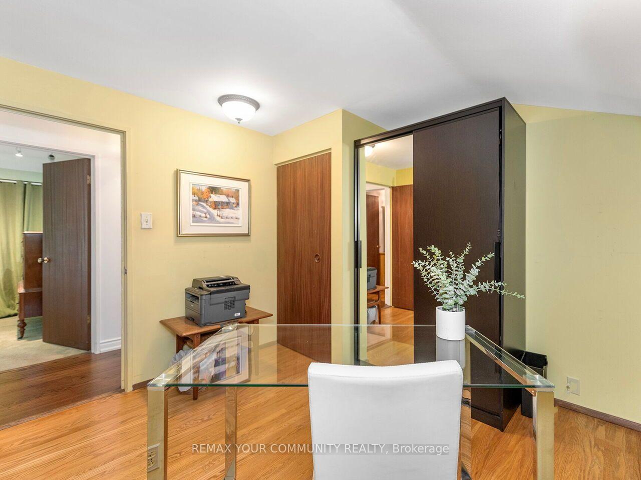 Photo 21 of 1899 Delaney Drive, Mississauga, Clarkson — HOMEH