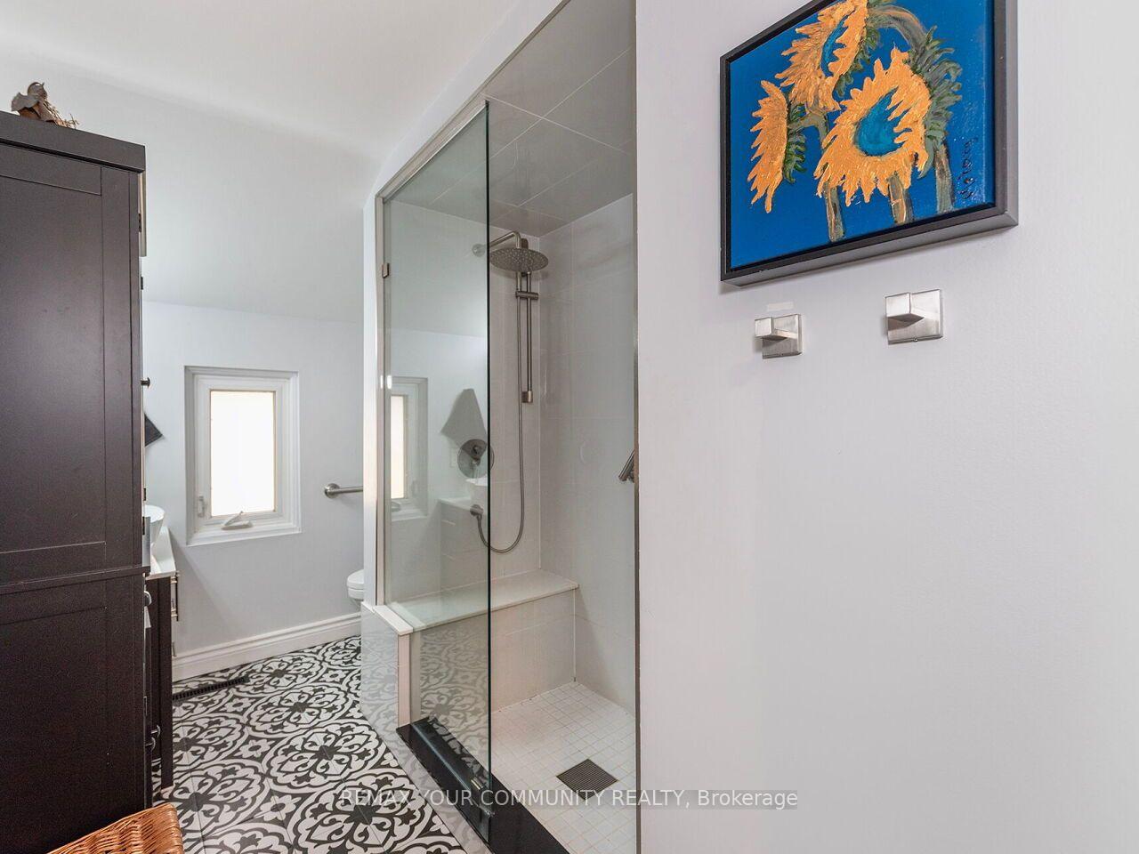 Photo 23 of 1899 Delaney Drive, Mississauga, Clarkson — HOMEH