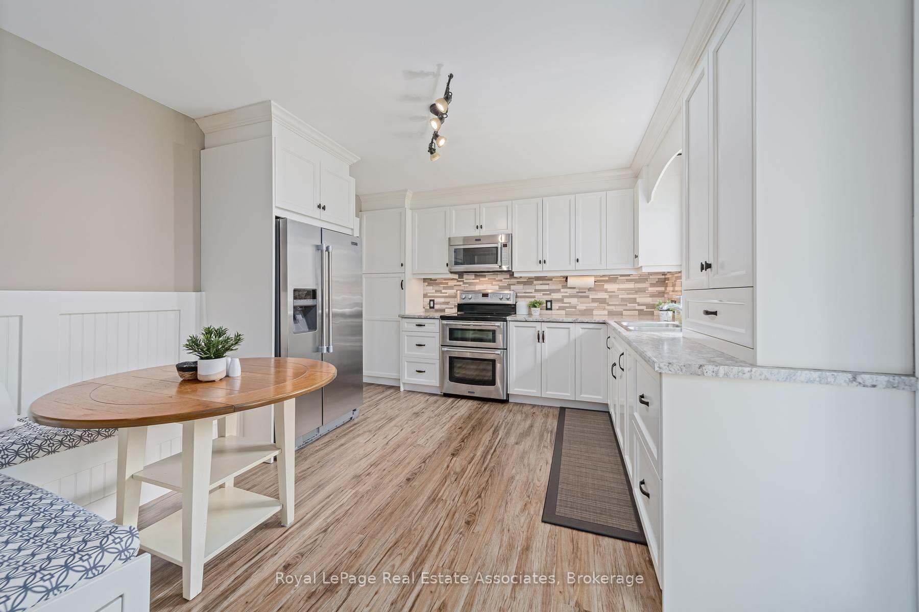 Photo 13 of 132 Elmore Drive, Halton Hills, Acton — HOMEH