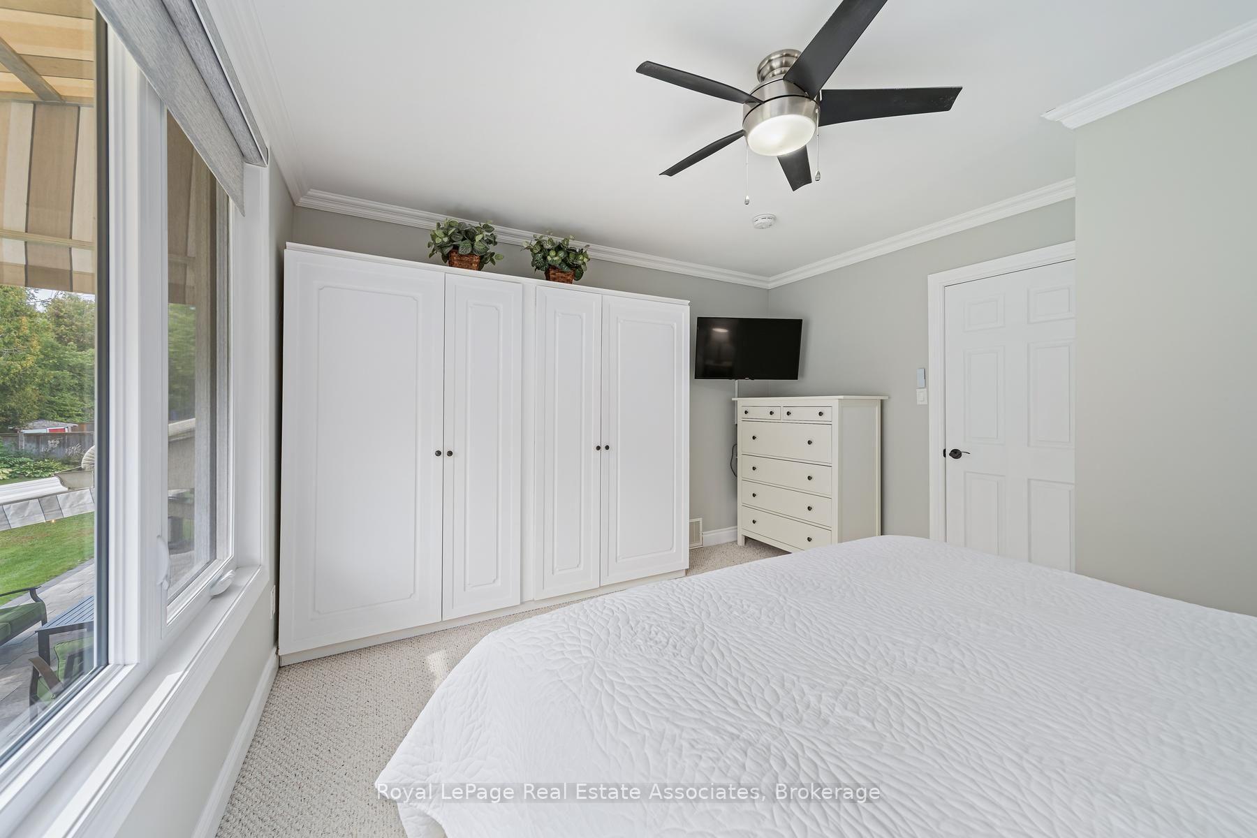 Photo 20 of 132 Elmore Drive, Halton Hills, Acton — HOMEH