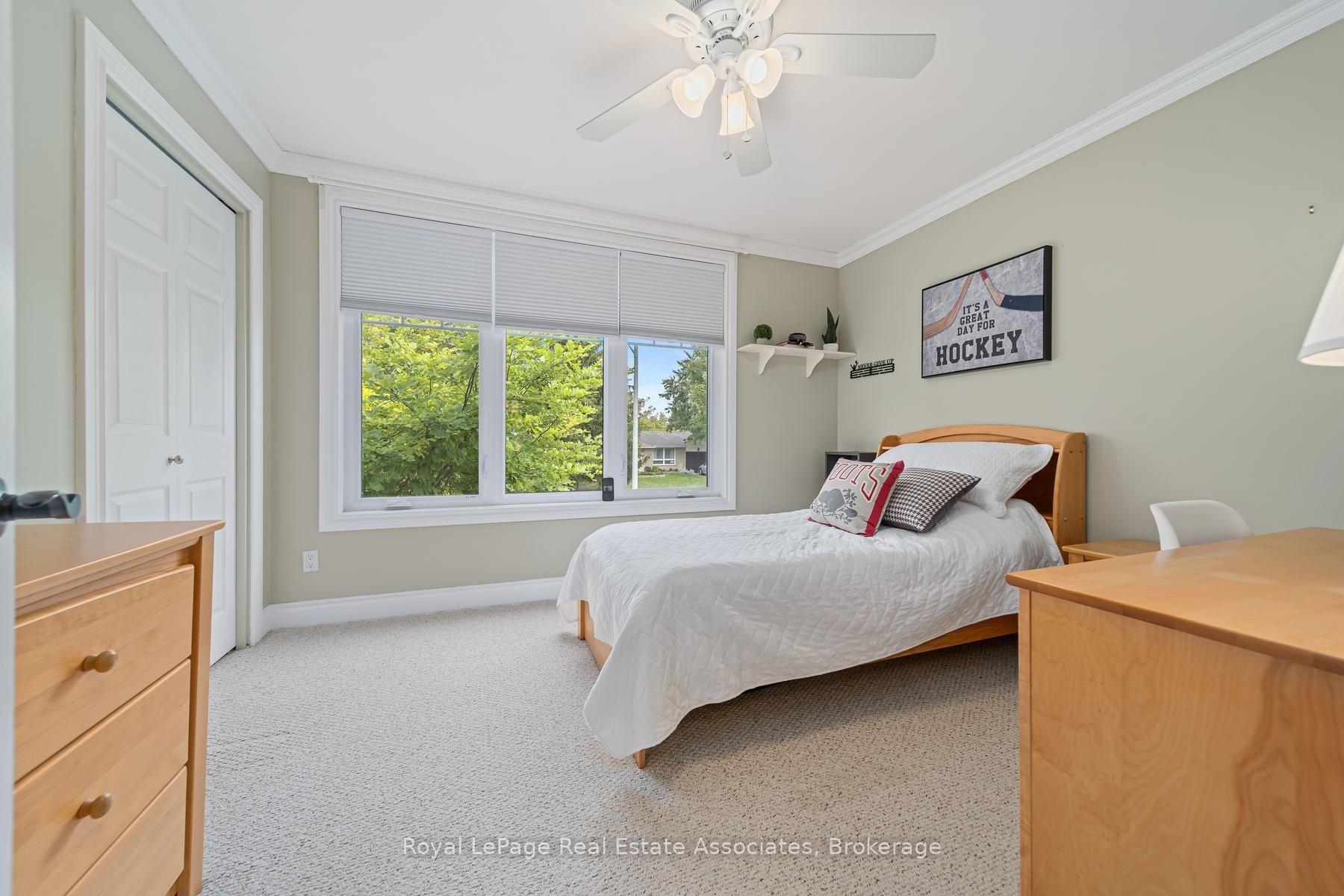 Photo 21 of 132 Elmore Drive, Halton Hills, Acton — HOMEH