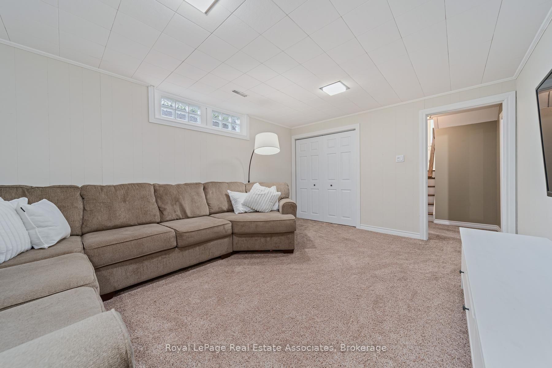 Photo 31 of 132 Elmore Drive, Halton Hills, Acton — HOMEH