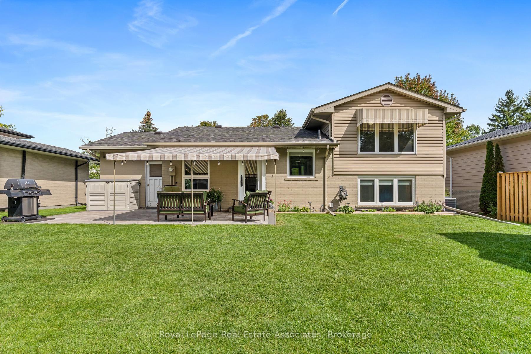 Photo 33 of 132 Elmore Drive, Halton Hills, Acton — HOMEH