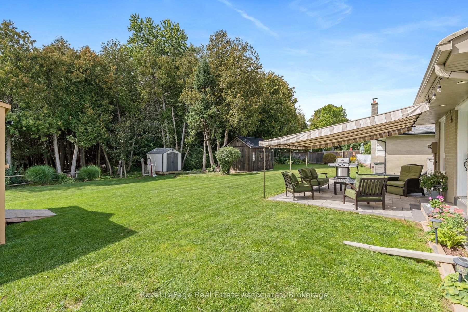 Photo 35 of 132 Elmore Drive, Halton Hills, Acton — HOMEH