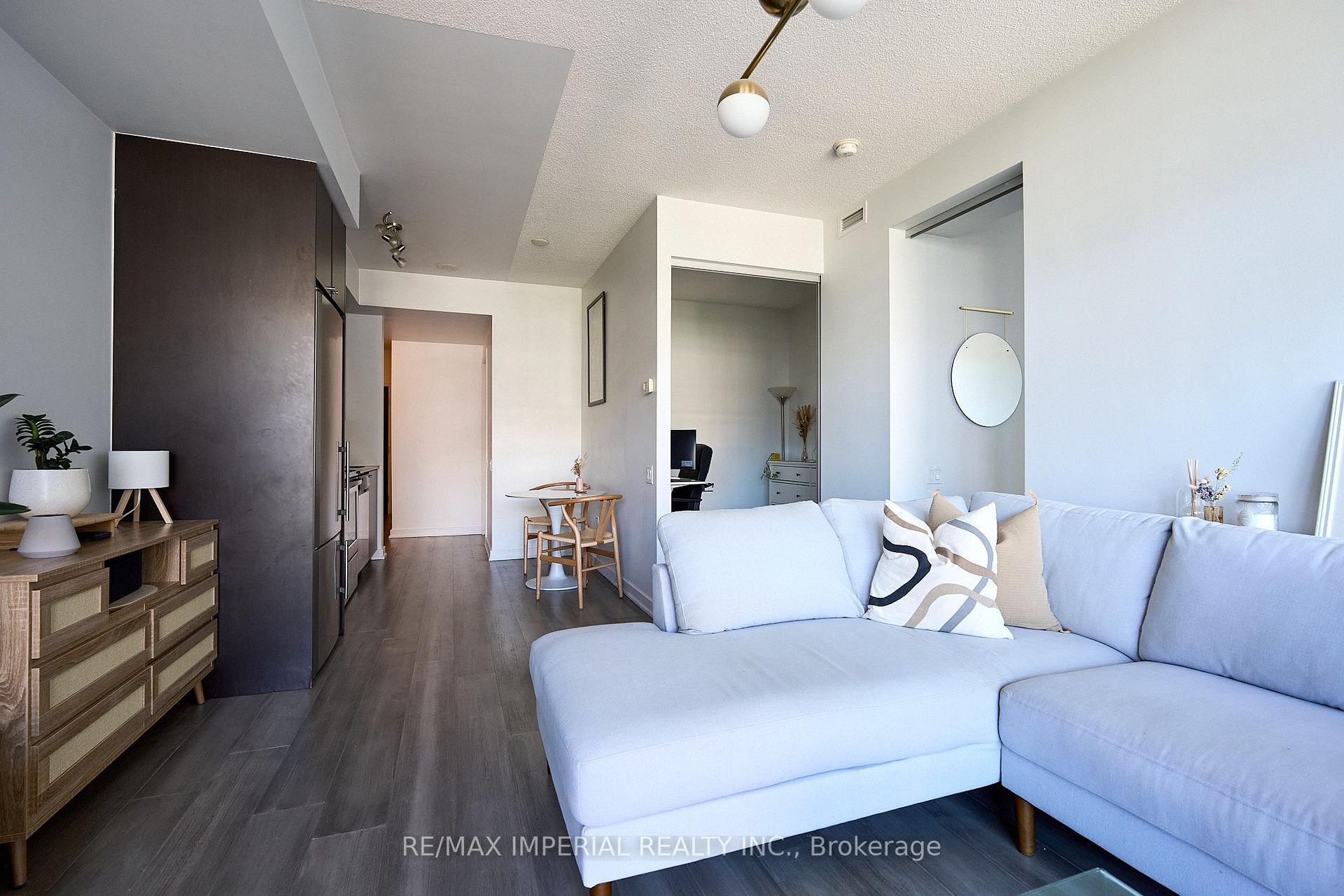 Photo 12 of Unit 901, 775 King Street W, Toronto, Niagara — HOMEH