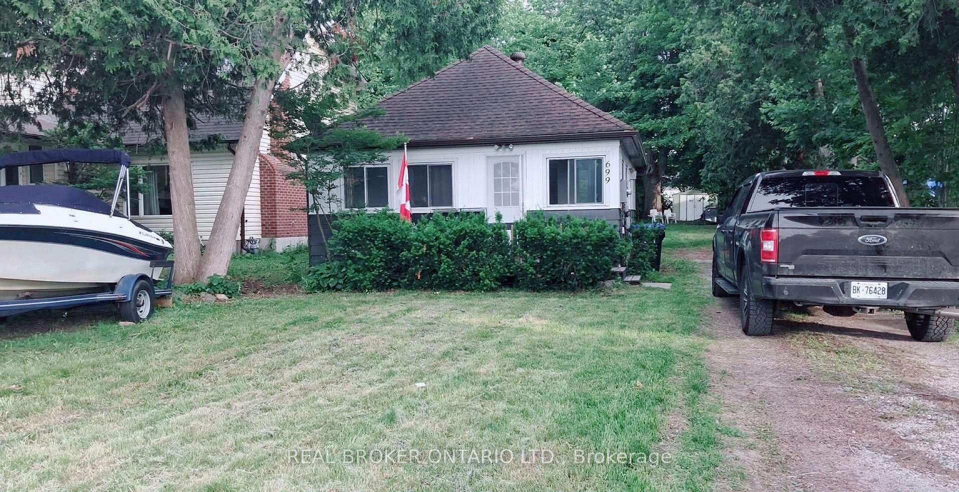 Photo 1 of 699 Innisfil Beach Road, Innisfil, Alcona — HOMEH