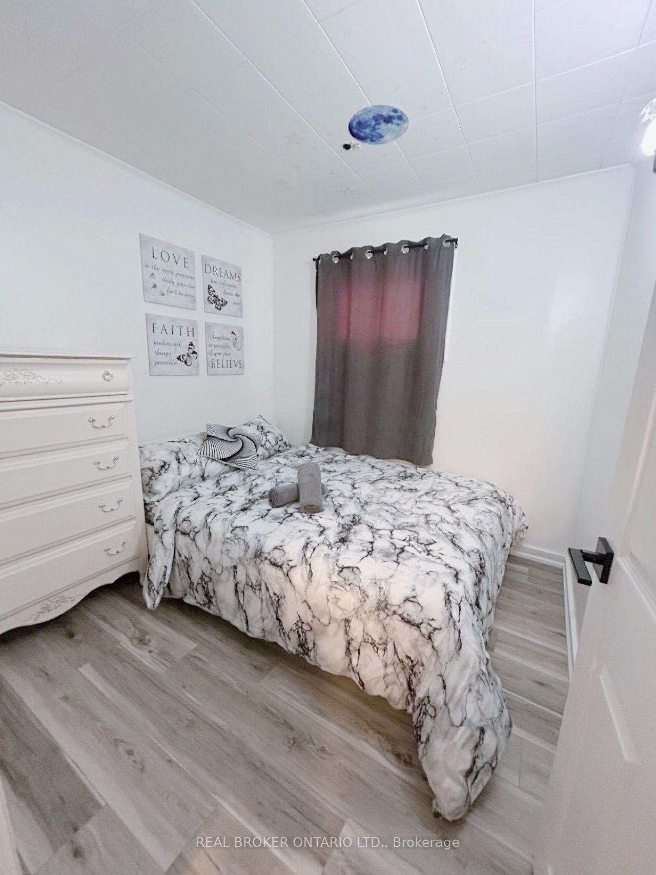 Photo 5 of 699 Innisfil Beach Road, Innisfil, Alcona — HOMEH