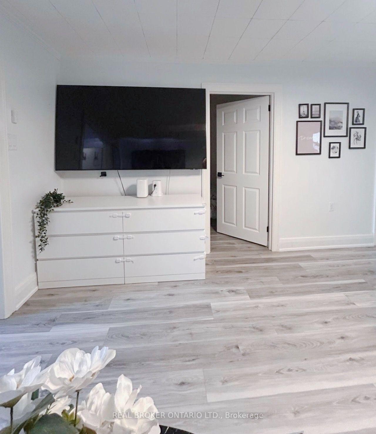 Photo 9 of 699 Innisfil Beach Road, Innisfil, Alcona — HOMEH
