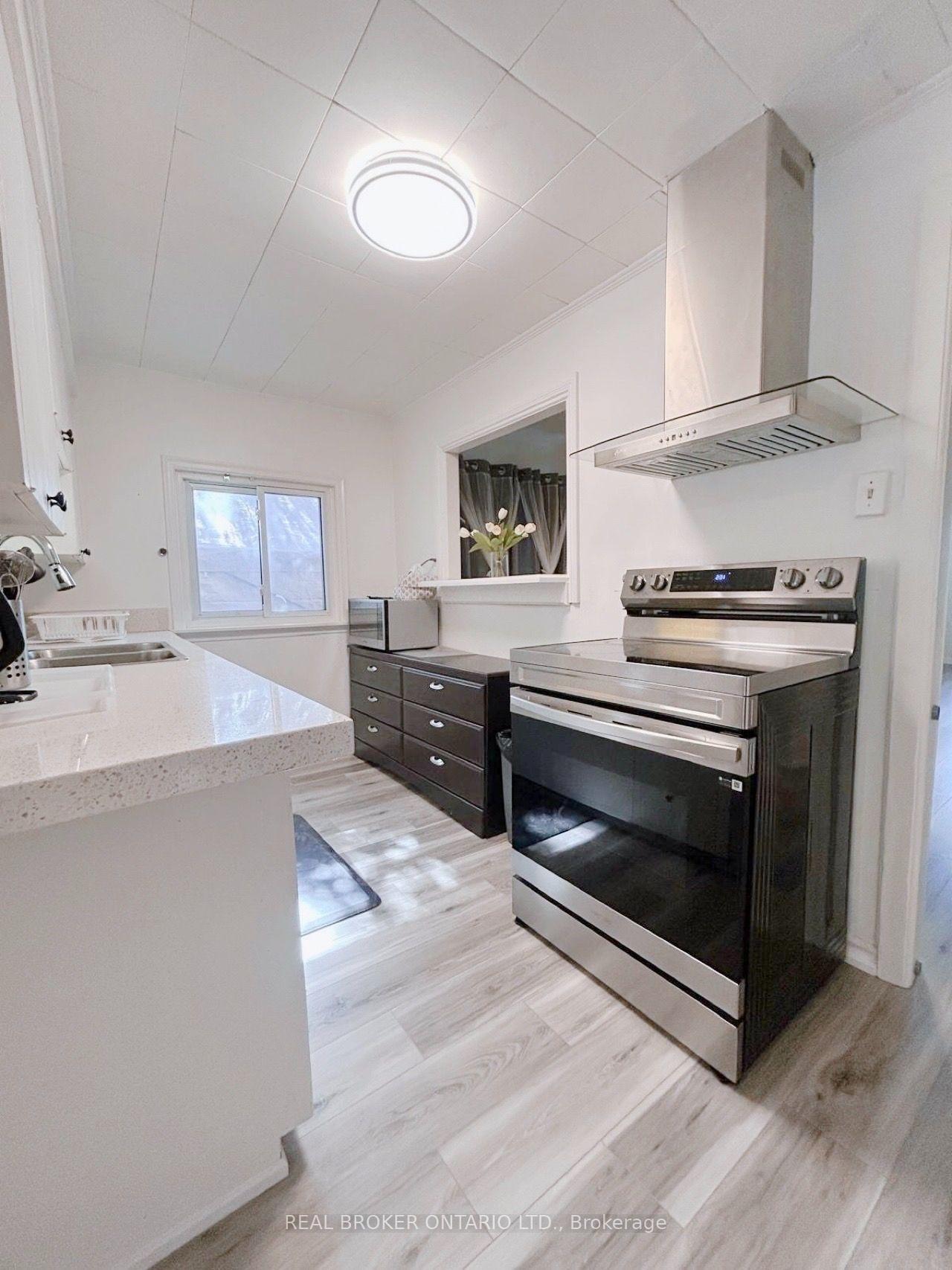 Photo 11 of 699 Innisfil Beach Road, Innisfil, Alcona — HOMEH