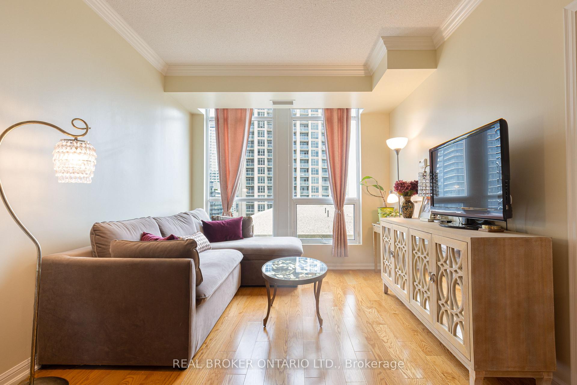 Photo of Unit 1311, 628 Fleet Street