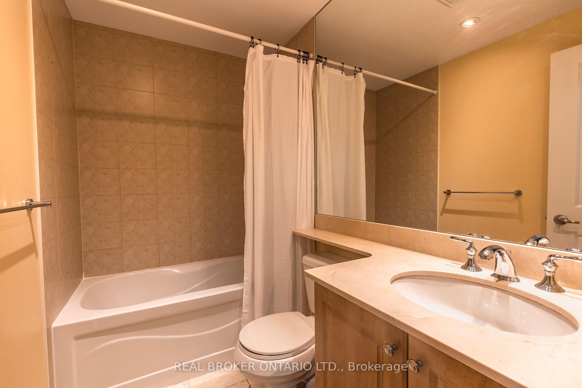 Photo 10 of Unit 1311, 628 Fleet Street, Toronto, Niagara — HOMEH