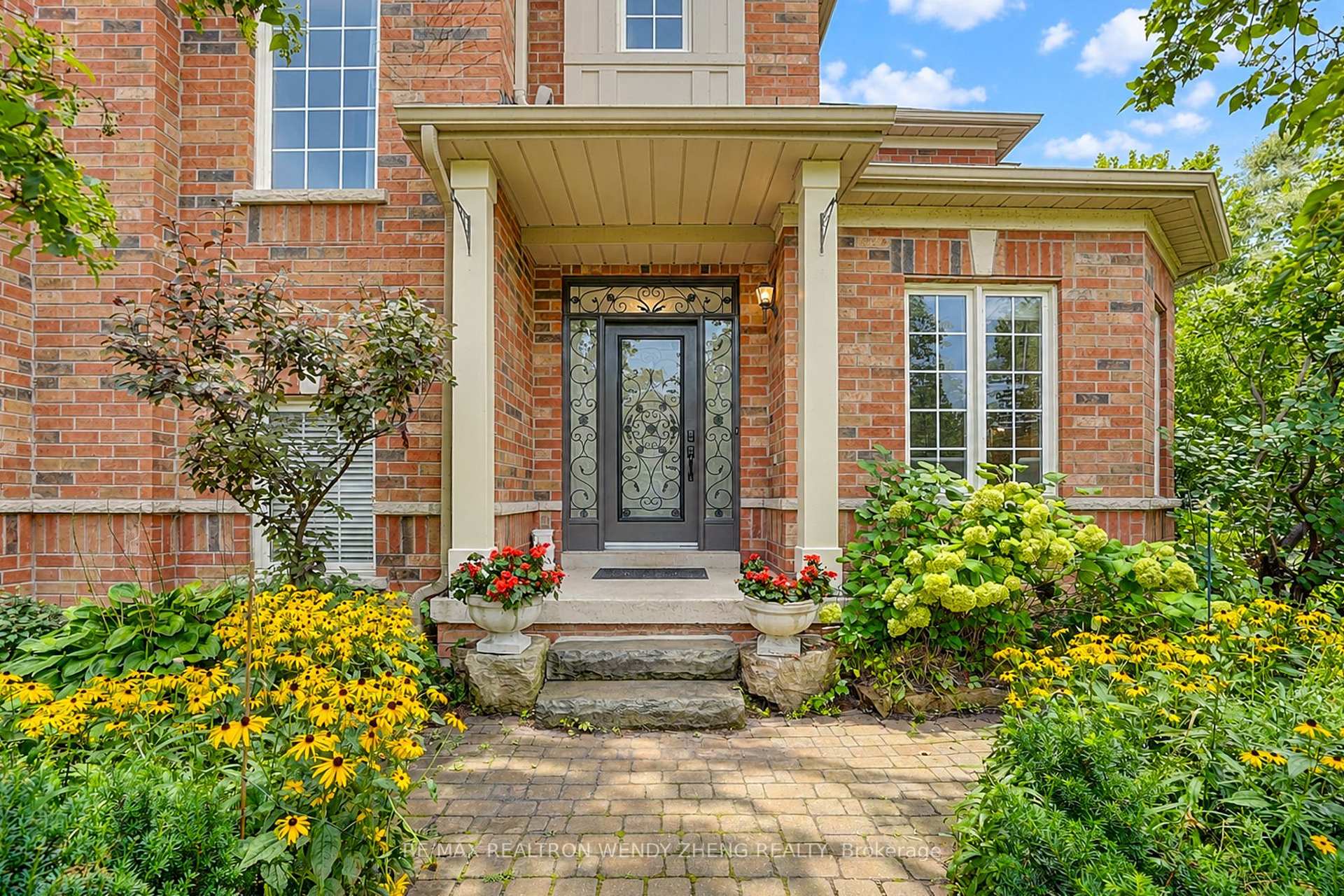 Photo 3 of 180 Stave Crescent, Richmond Hill, Westbrook — HOMEH