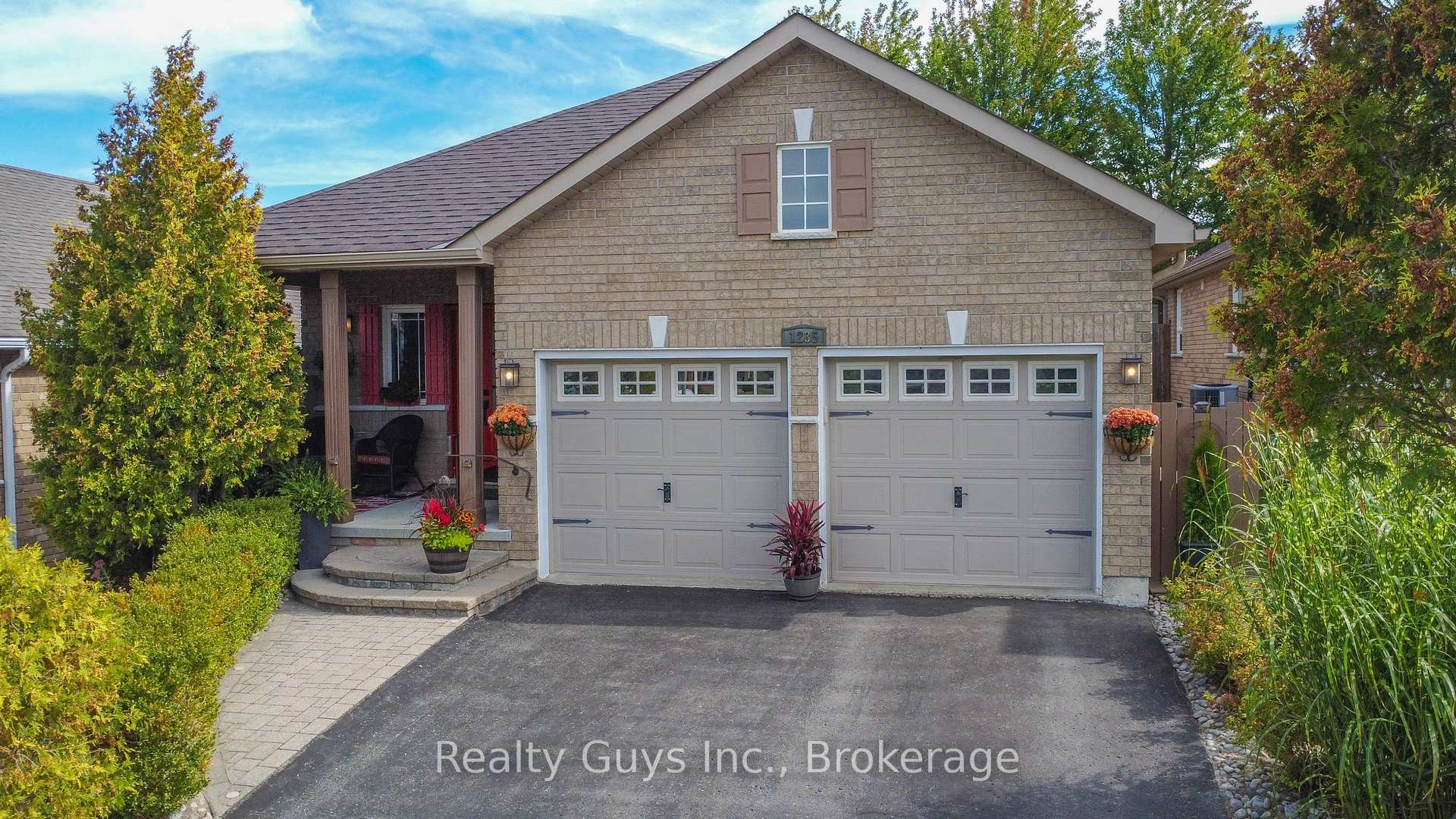 Photo 5 of 1235 Haggis Drive, Peterborough, Monaghan Ward 2 — HOMEH