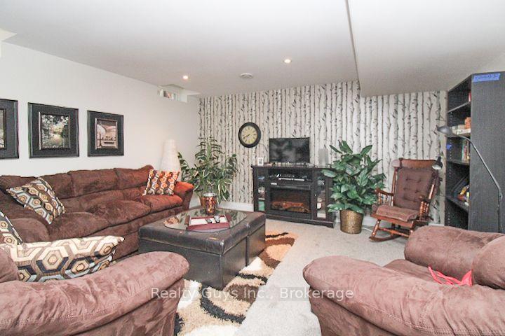 Photo 36 of 1235 Haggis Drive, Peterborough, Monaghan Ward 2 — HOMEH