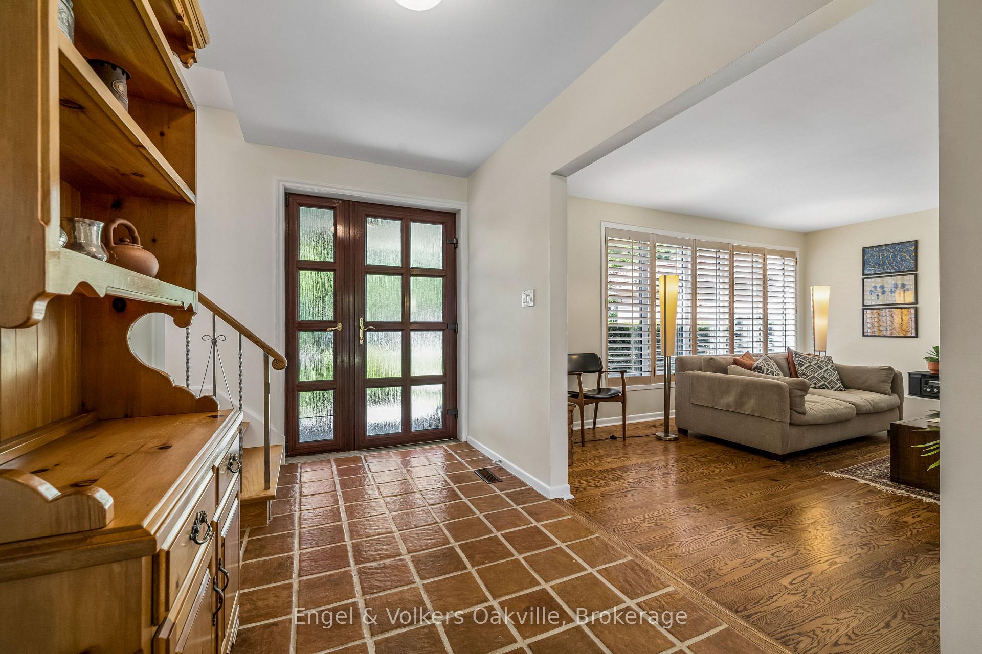 Photo 6 of 1170 Conyers Crescent, Mississauga, Erindale — HOMEH