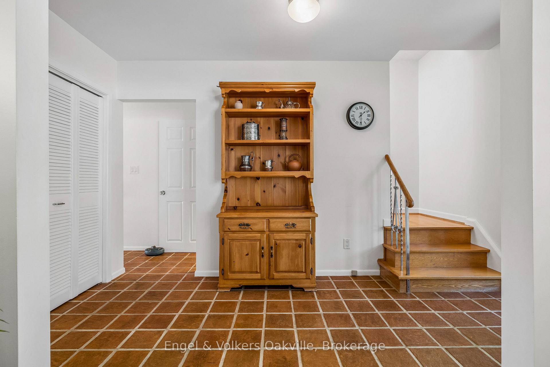 Photo 7 of 1170 Conyers Crescent, Mississauga, Erindale — HOMEH