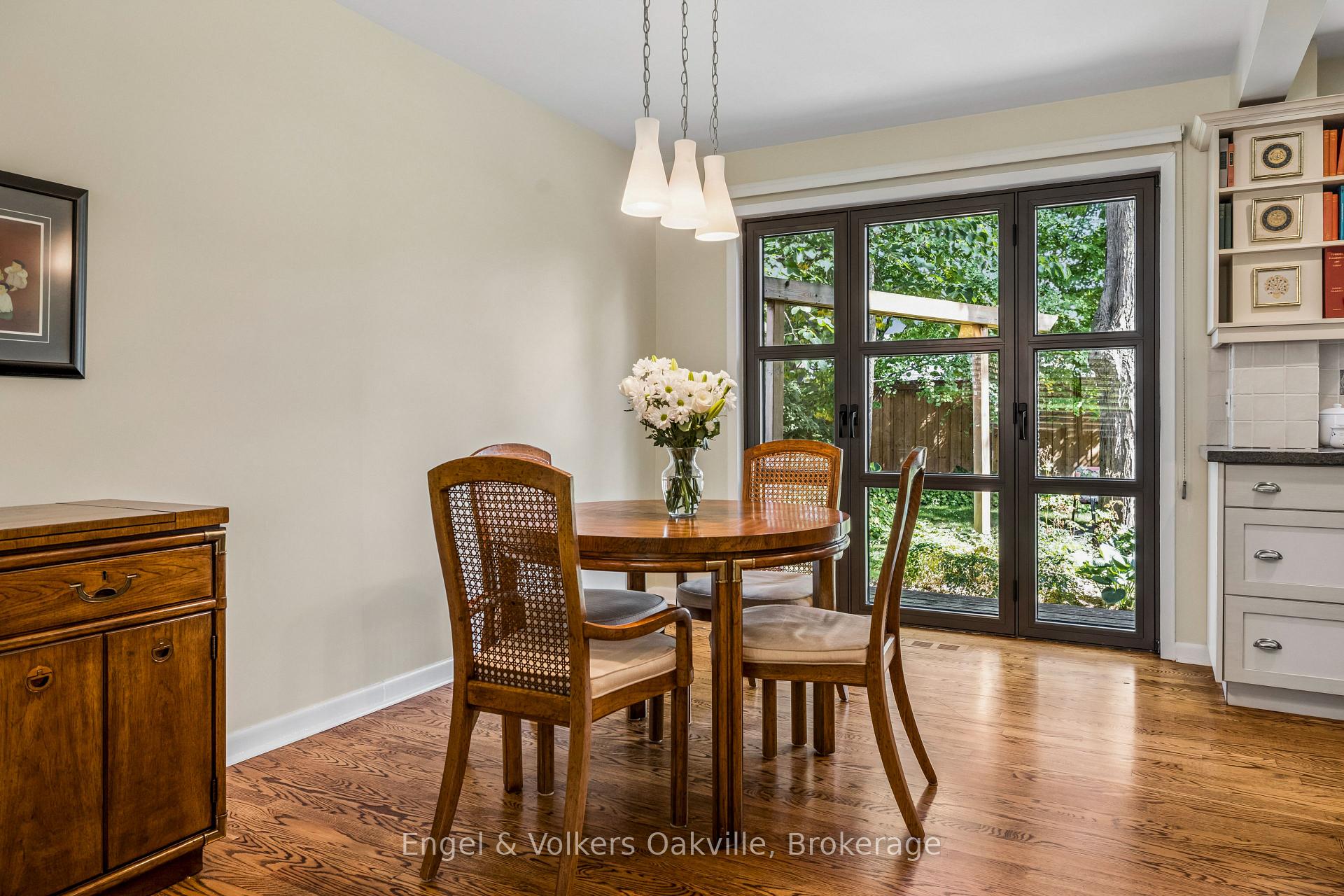 Photo 17 of 1170 Conyers Crescent, Mississauga, Erindale — HOMEH