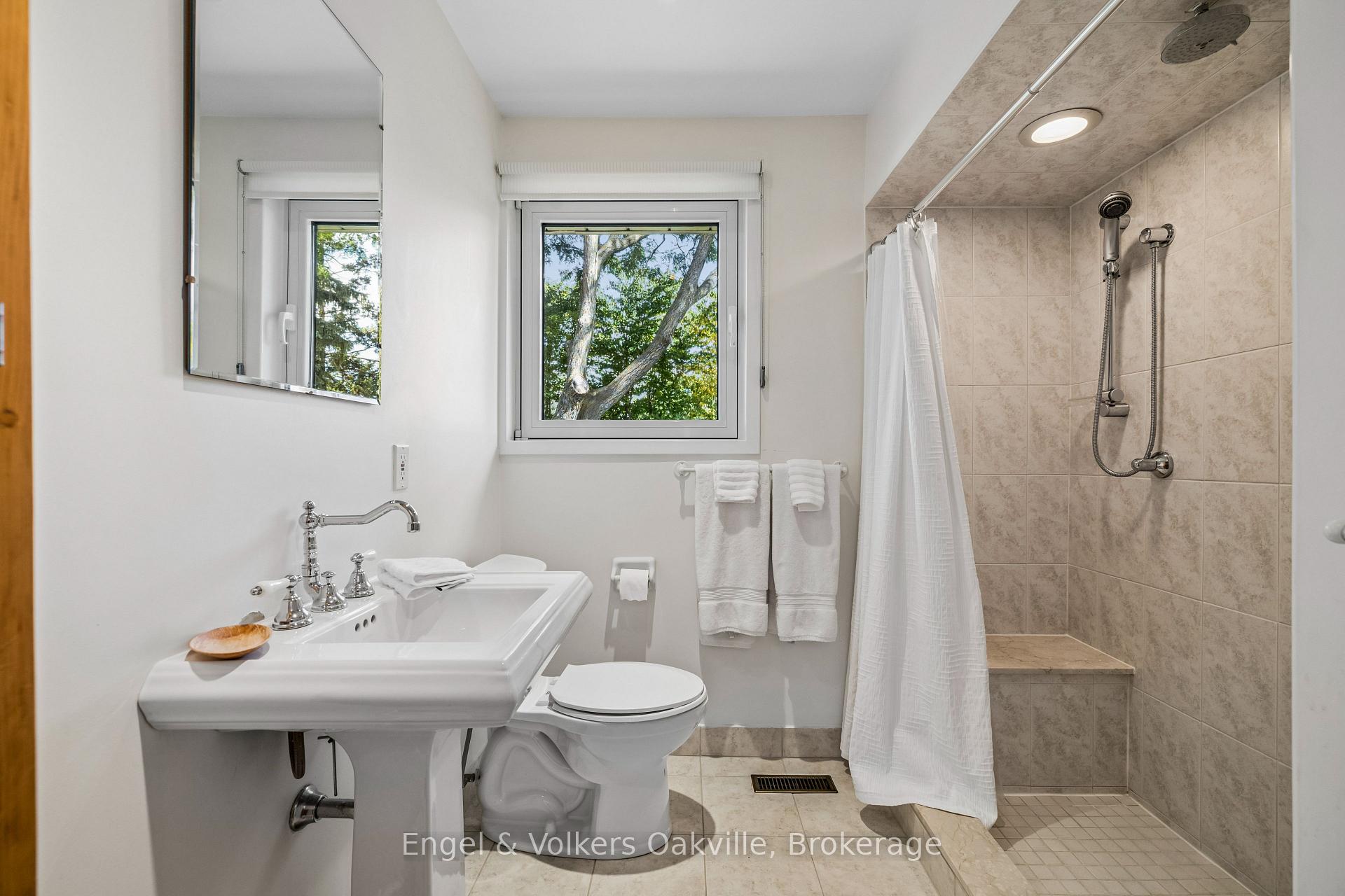 Photo 35 of 1170 Conyers Crescent, Mississauga, Erindale — HOMEH