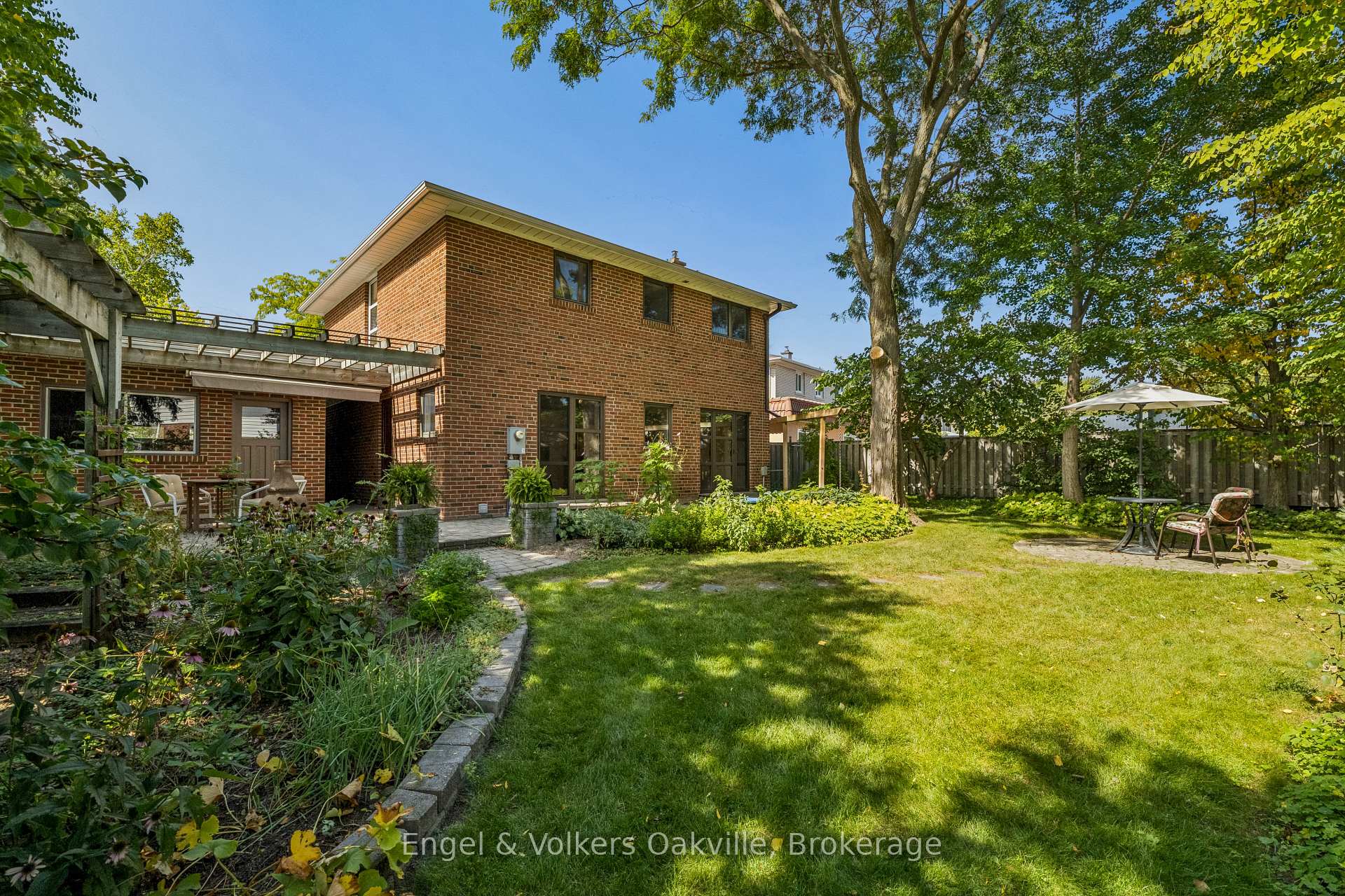 Photo 41 of 1170 Conyers Crescent, Mississauga, Erindale — HOMEH