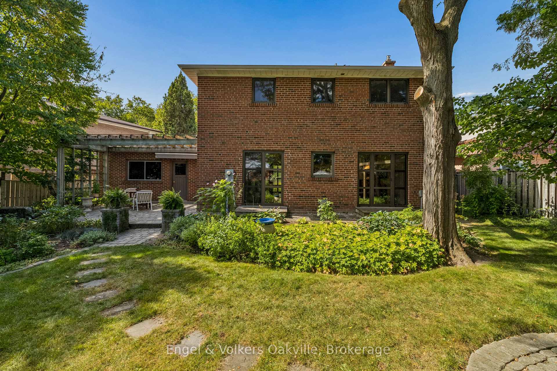 Photo 43 of 1170 Conyers Crescent, Mississauga, Erindale — HOMEH
