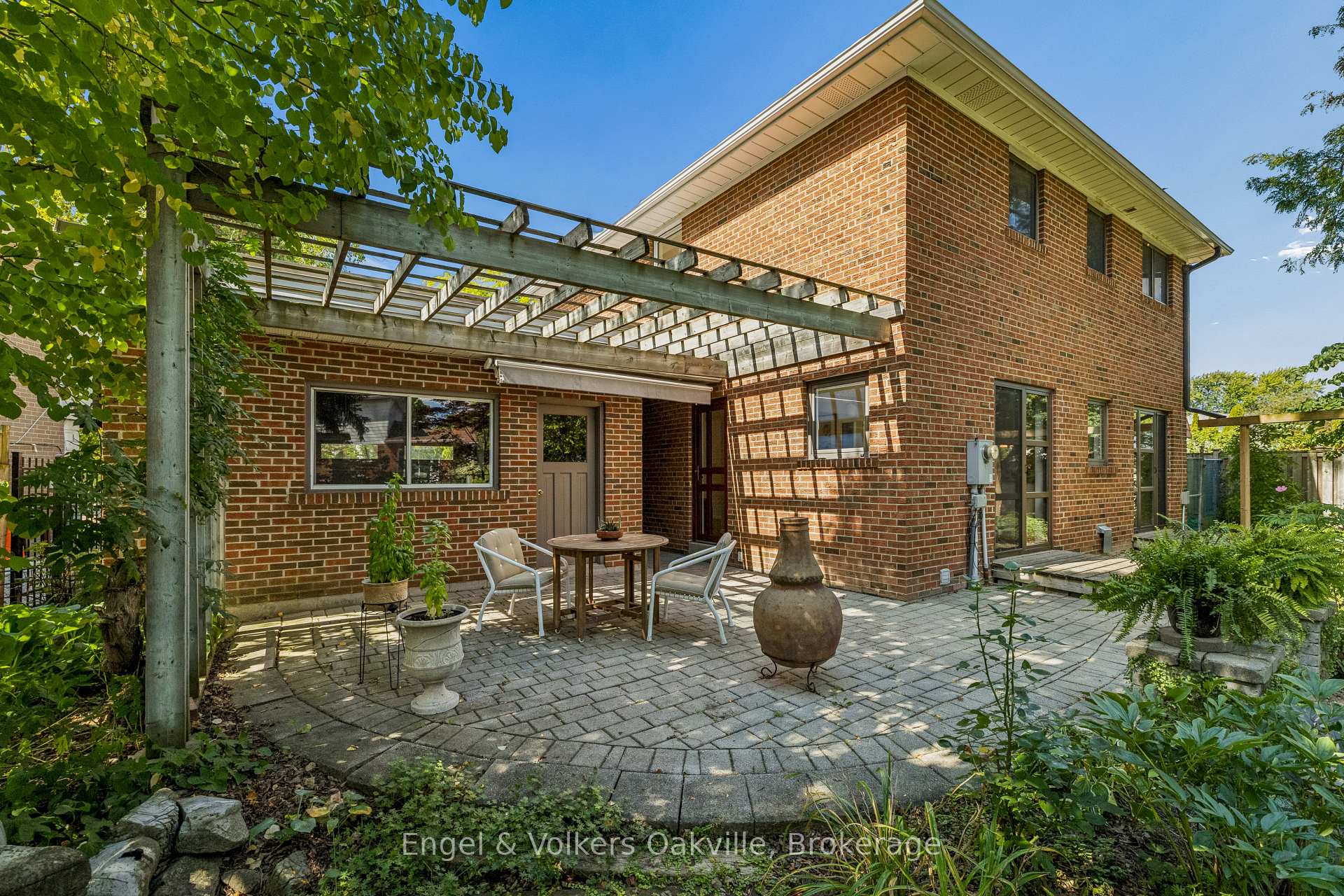 Photo 45 of 1170 Conyers Crescent, Mississauga, Erindale — HOMEH