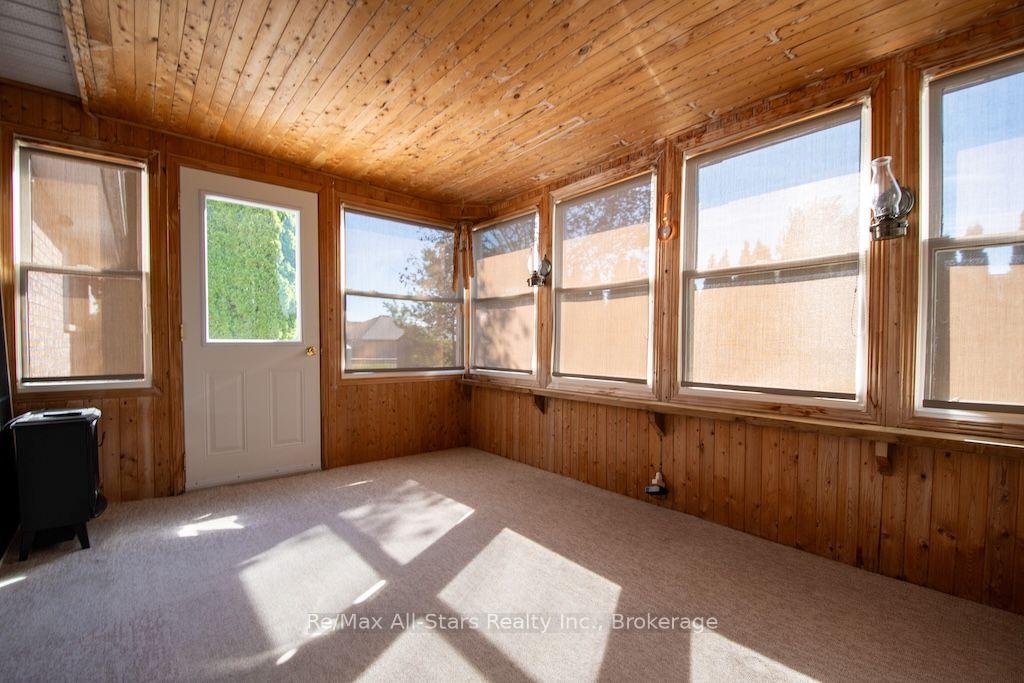 Photo 16 of 41 McGibbon Boulevard, Kawartha Lakes, Lindsay — HOMEH
