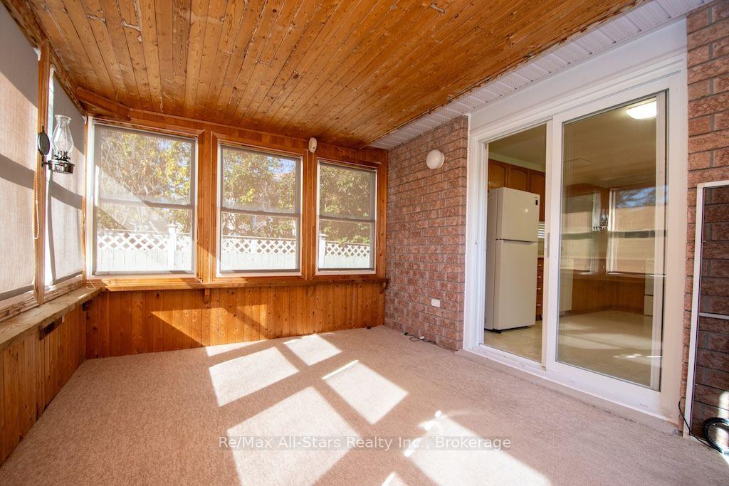 Photo 17 of 41 McGibbon Boulevard, Kawartha Lakes, Lindsay — HOMEH