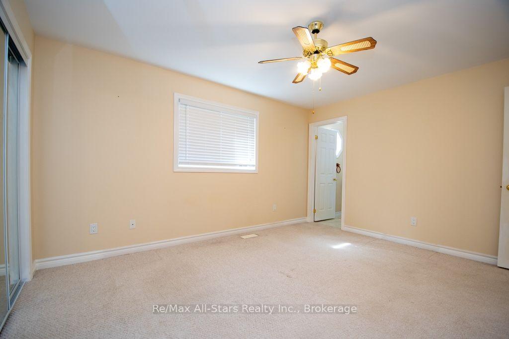 Photo 21 of 41 McGibbon Boulevard, Kawartha Lakes, Lindsay — HOMEH