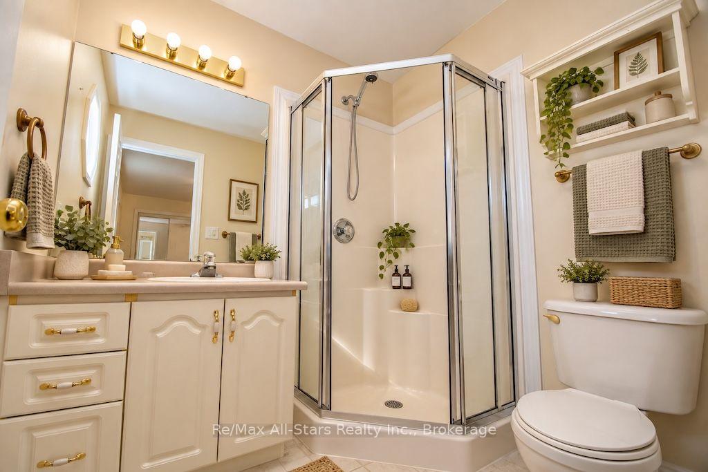 Photo 22 of 41 McGibbon Boulevard, Kawartha Lakes, Lindsay — HOMEH