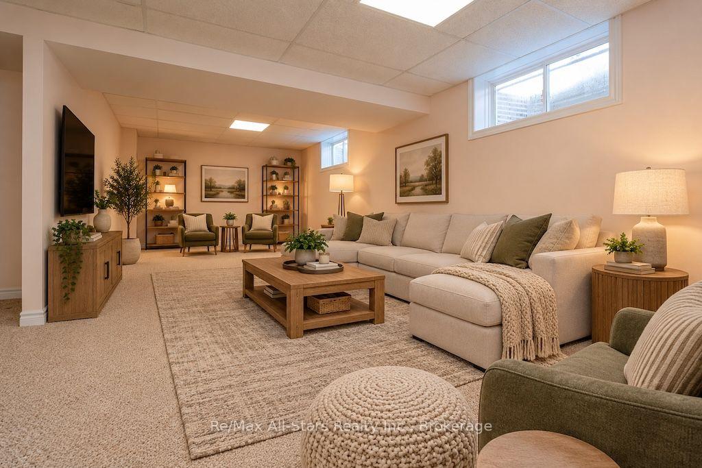 Photo 36 of 41 McGibbon Boulevard, Kawartha Lakes, Lindsay — HOMEH