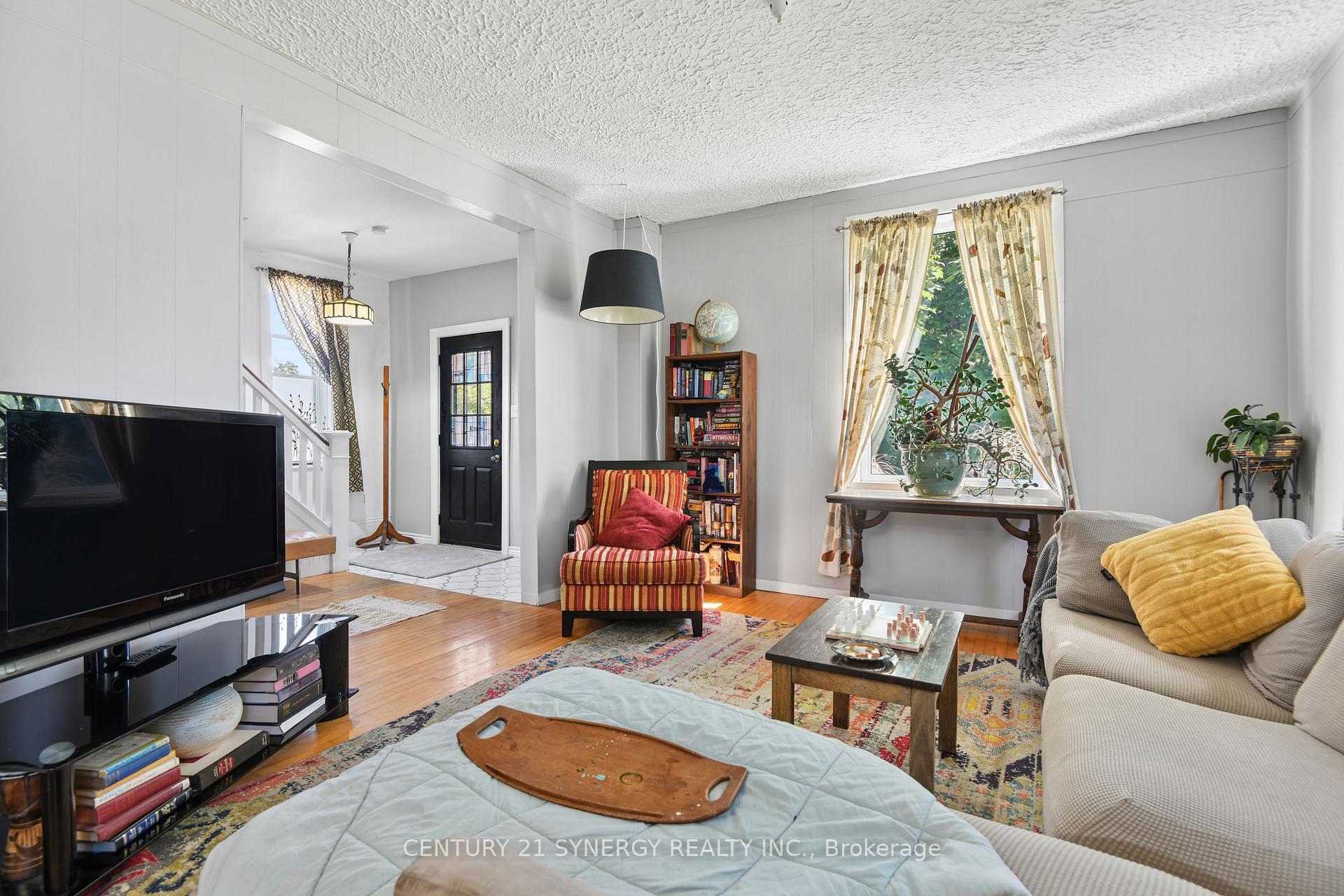 Photo 8 of 35 Norma Street S, Arnprior, Arnprior — HOMEH