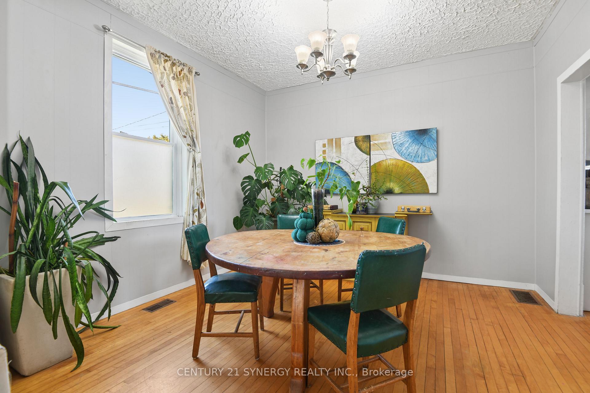 Photo 11 of 35 Norma Street S, Arnprior, Arnprior — HOMEH