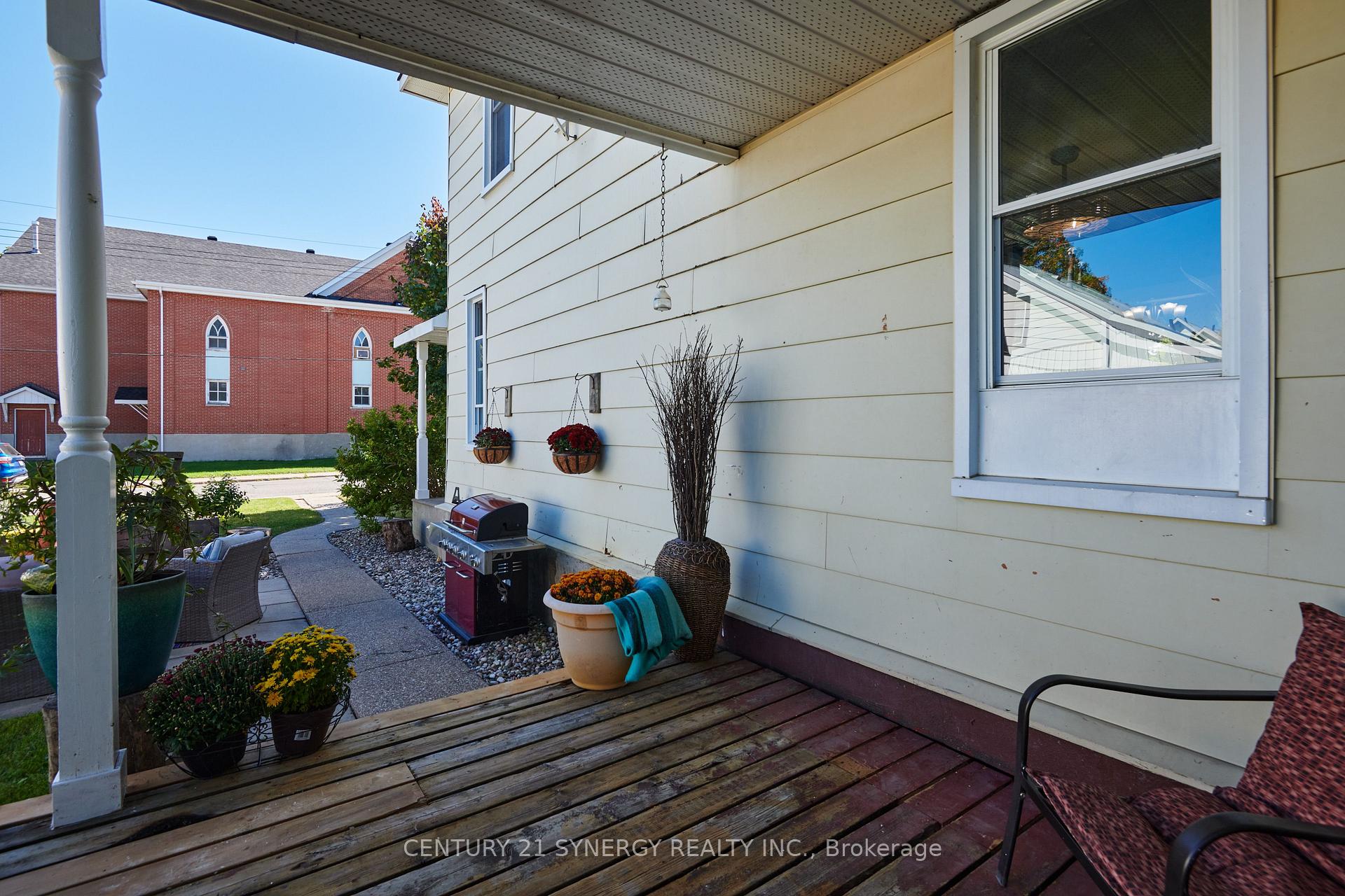 Photo 38 of 35 Norma Street S, Arnprior, Arnprior — HOMEH
