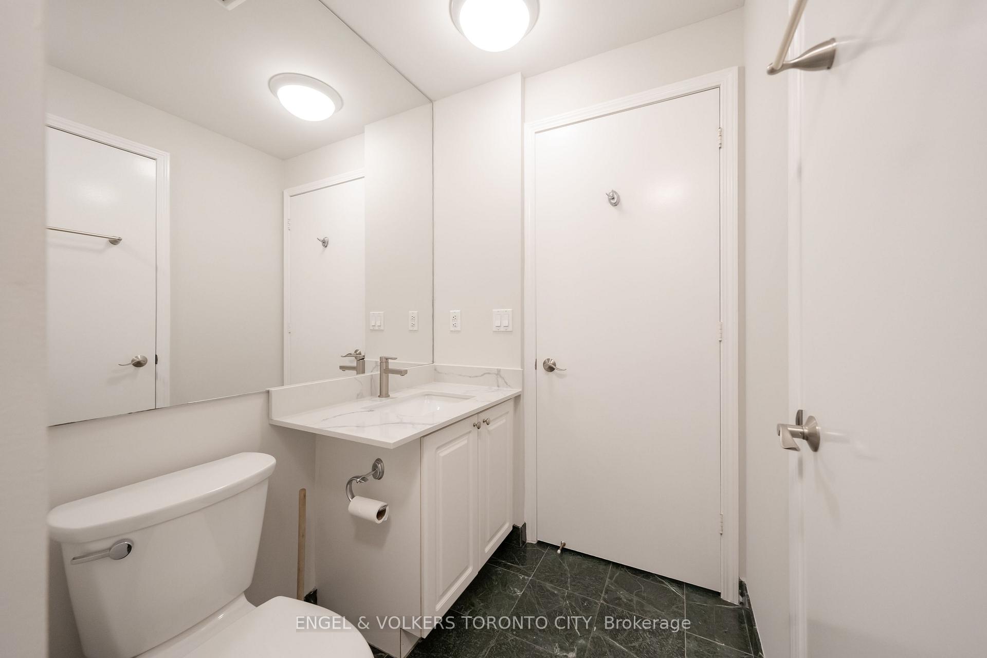 Photo 41 of Unit 1817, 7 King Street E, Toronto, Church-Yonge Corridor — HOMEH
