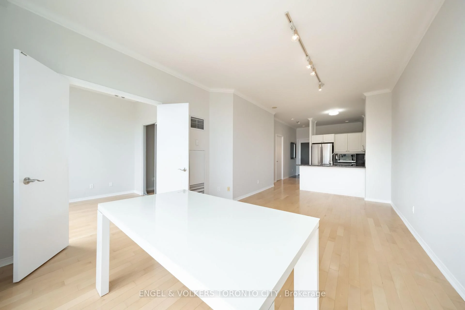 Photo 13 of Unit 1817, 7 King Street E, Toronto, Church-Yonge Corridor — HOMEH