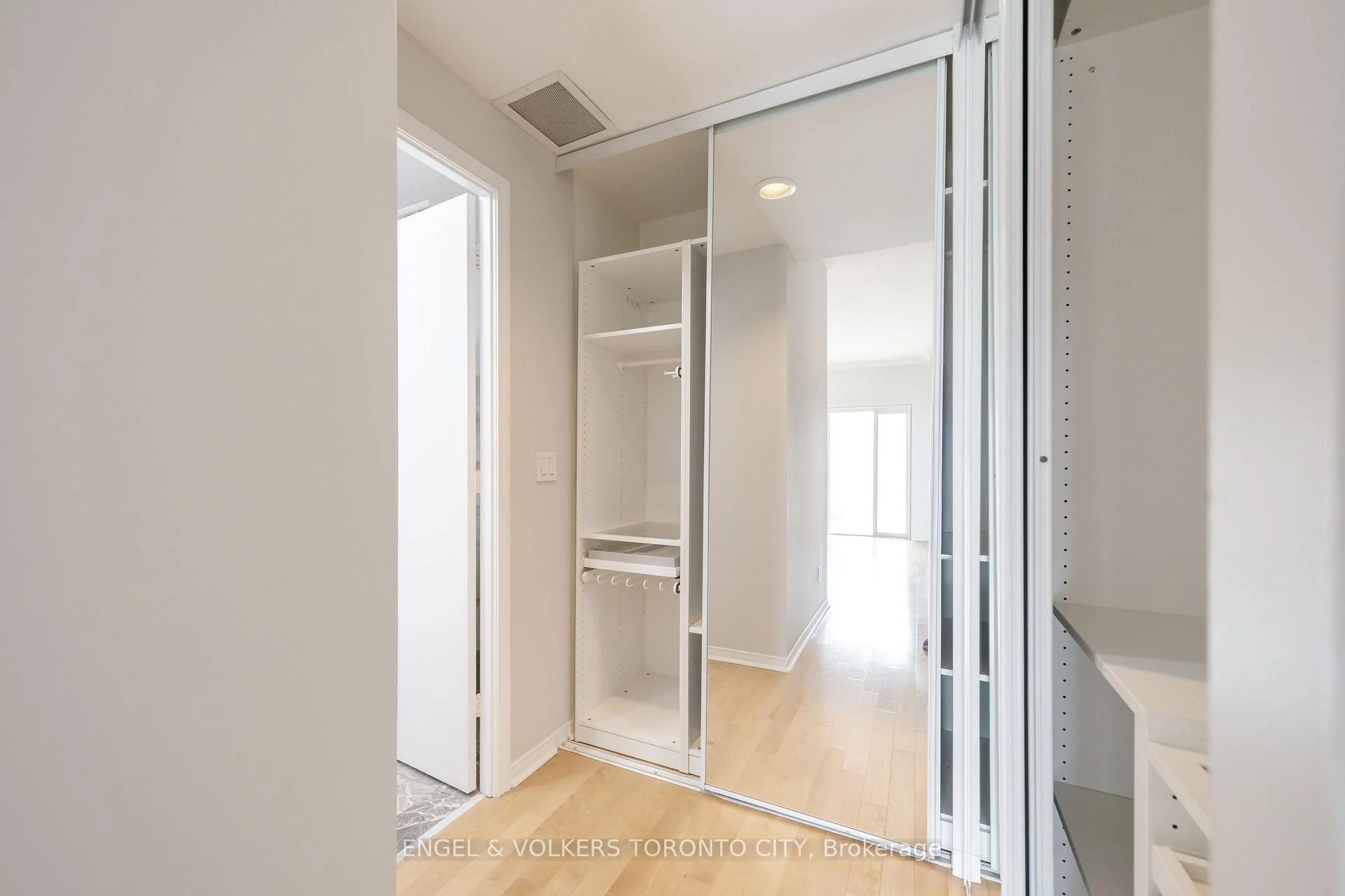 Photo 34 of Unit 1817, 7 King Street E, Toronto, Church-Yonge Corridor — HOMEH