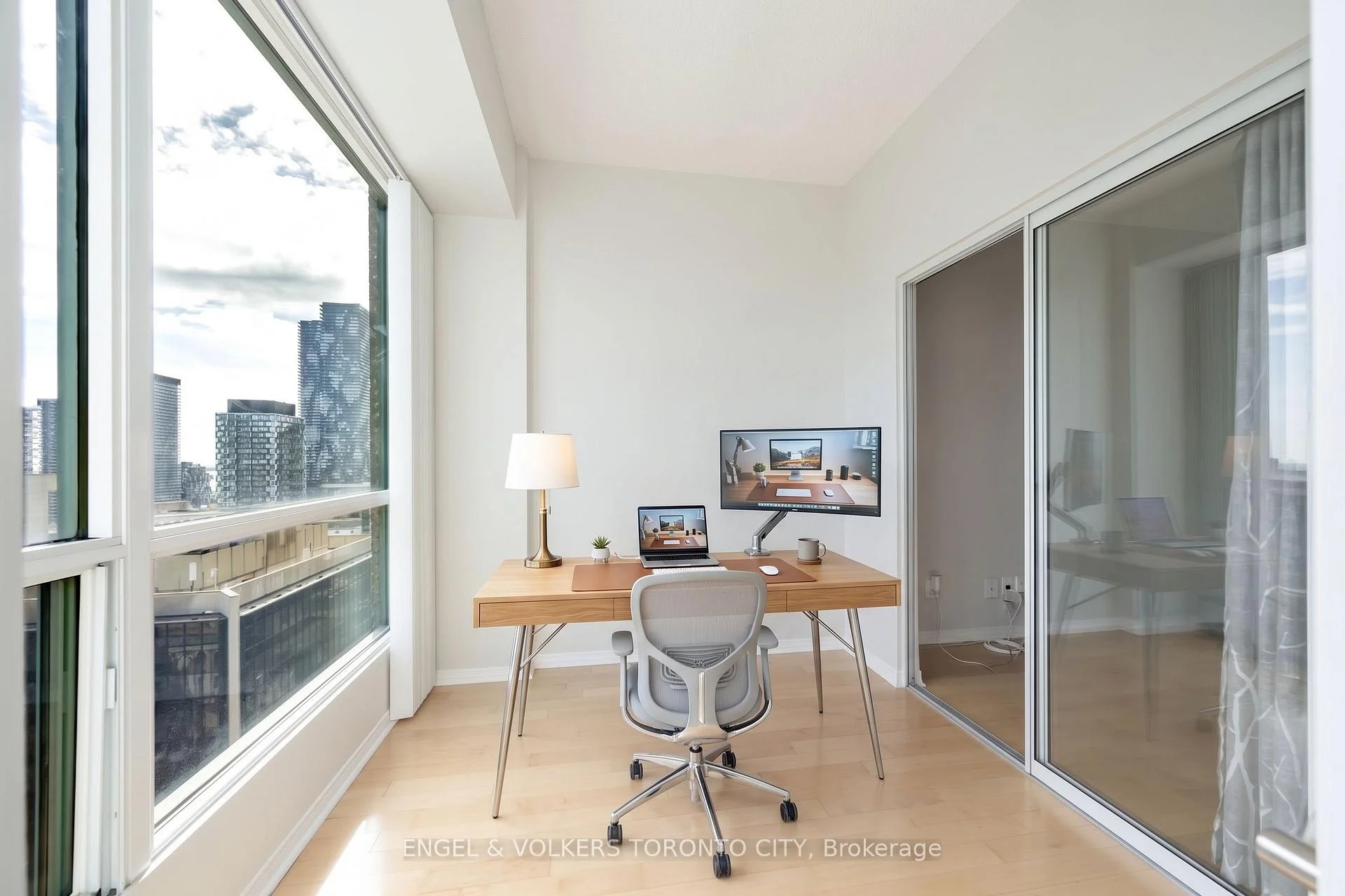 Photo 36 of Unit 1817, 7 King Street E, Toronto, Church-Yonge Corridor — HOMEH