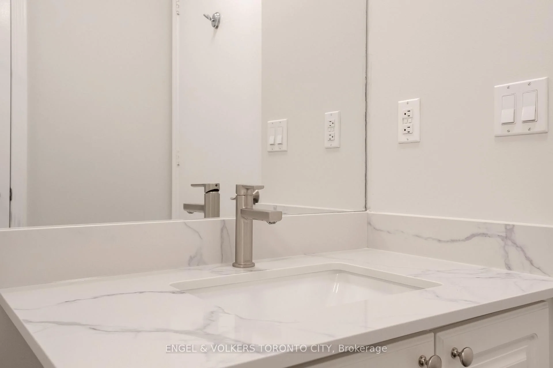 Photo 52 of Unit 1817, 7 King Street E, Toronto, Church-Yonge Corridor — HOMEH