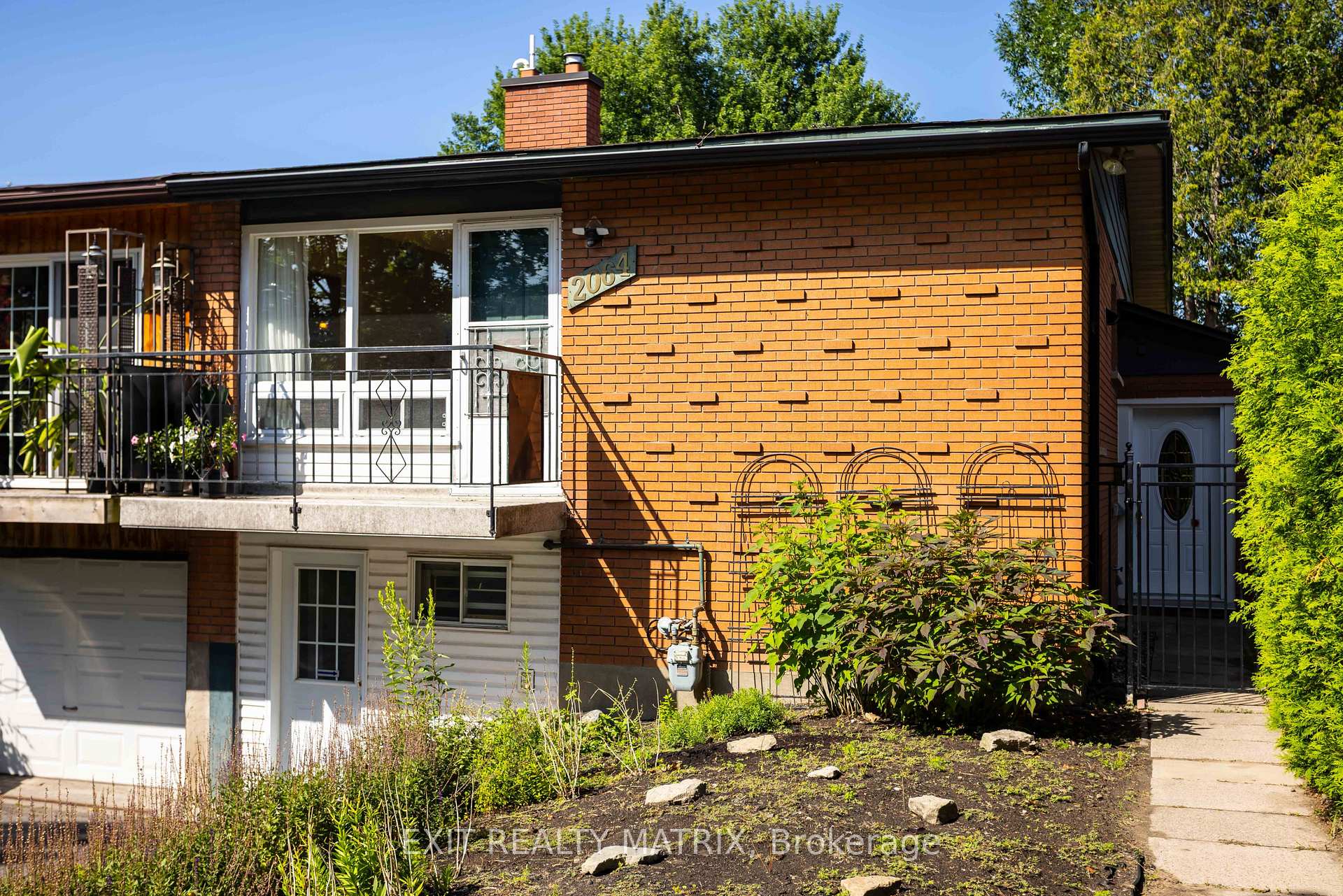 Photo of 2064 St Laurent Boulevard