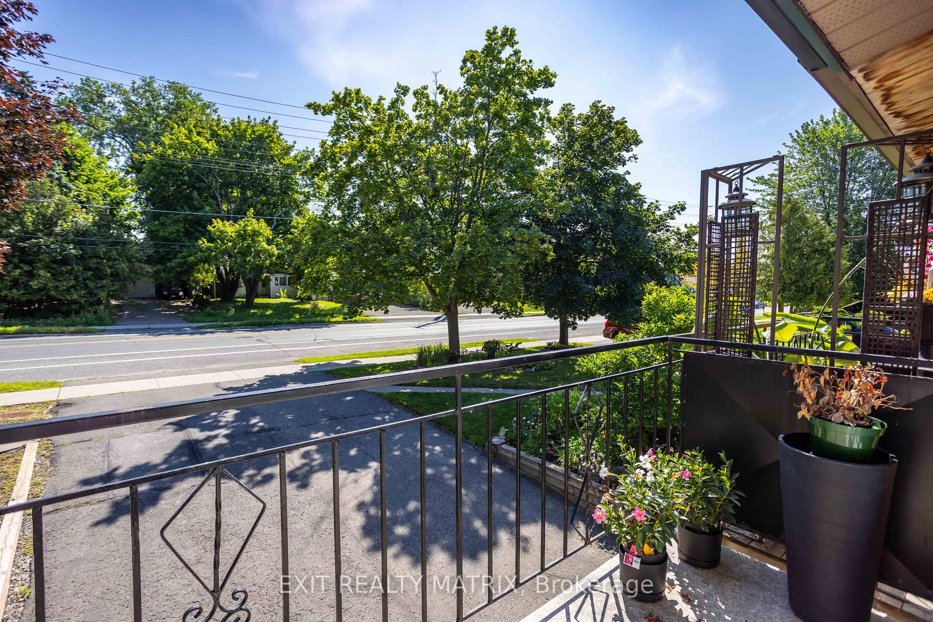 Photo 5 of 2064 St Laurent Boulevard, Ottawa, Elmvale Acres/Urbandale — HOMEH