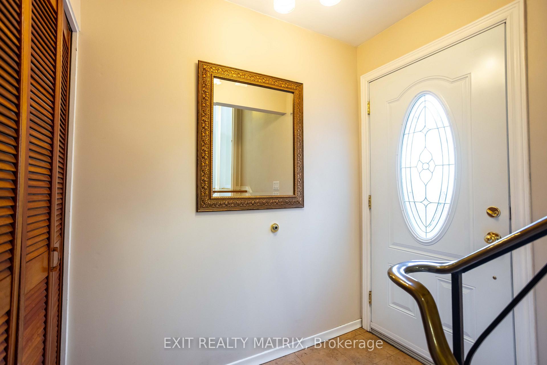 Photo 8 of 2064 St Laurent Boulevard, Ottawa, Elmvale Acres/Urbandale — HOMEH