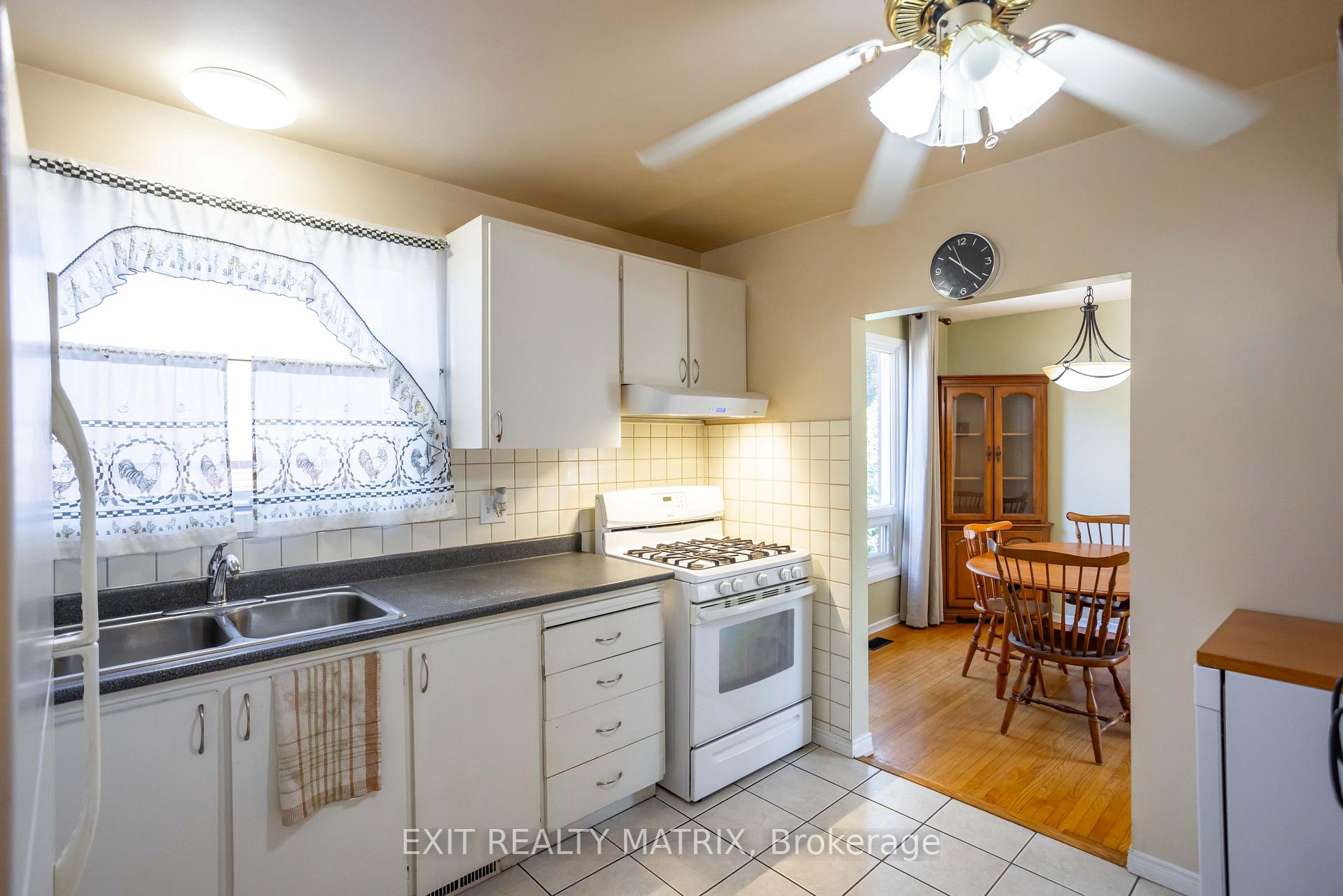 Photo 10 of 2064 St Laurent Boulevard, Ottawa, Elmvale Acres/Urbandale — HOMEH